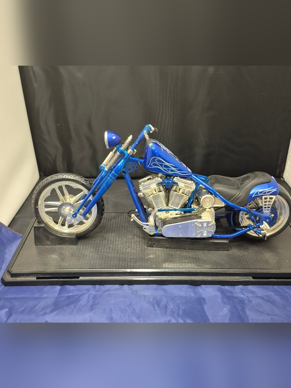 Jesse James west coast choppers die cast 1/10 scale i